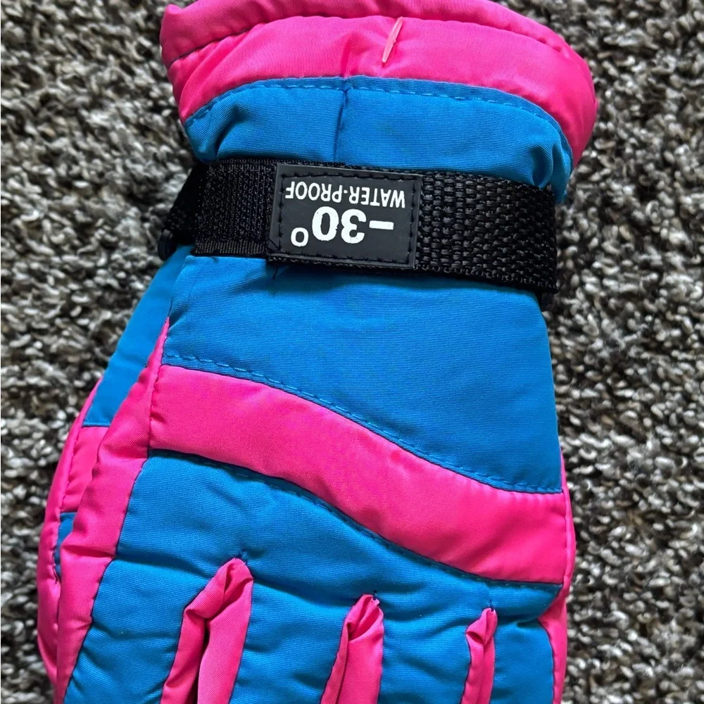 Pink and Blue Mittens for Cozy Comfort